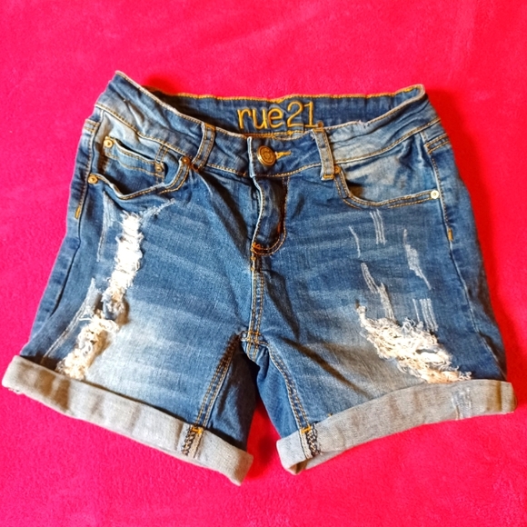 Rue 21 Jean Shorts - Picture 1 of 2